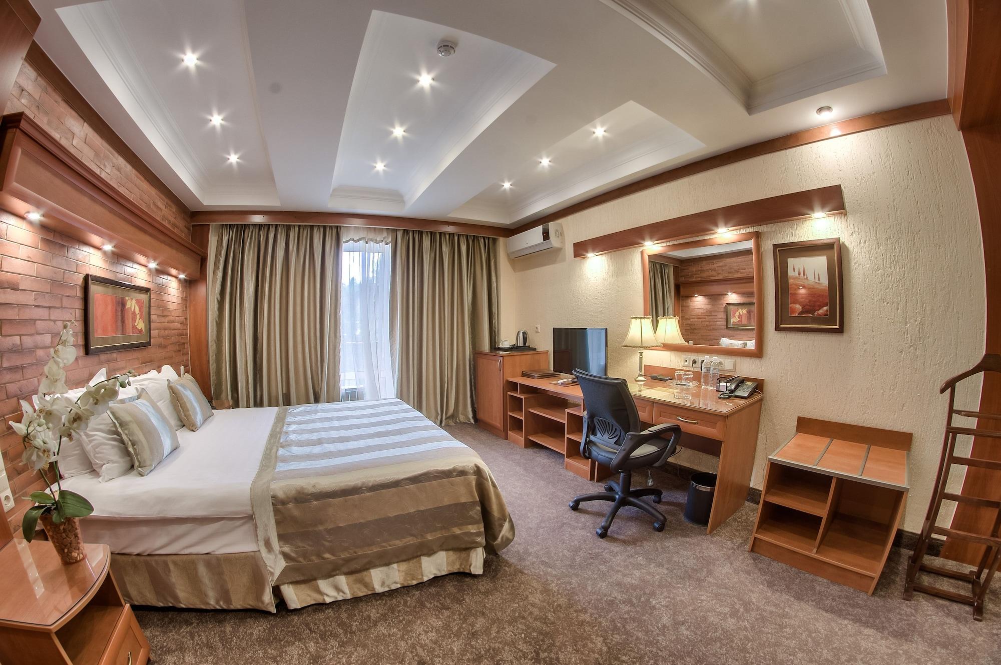 Hotel Uyut Almaty Bagian luar foto