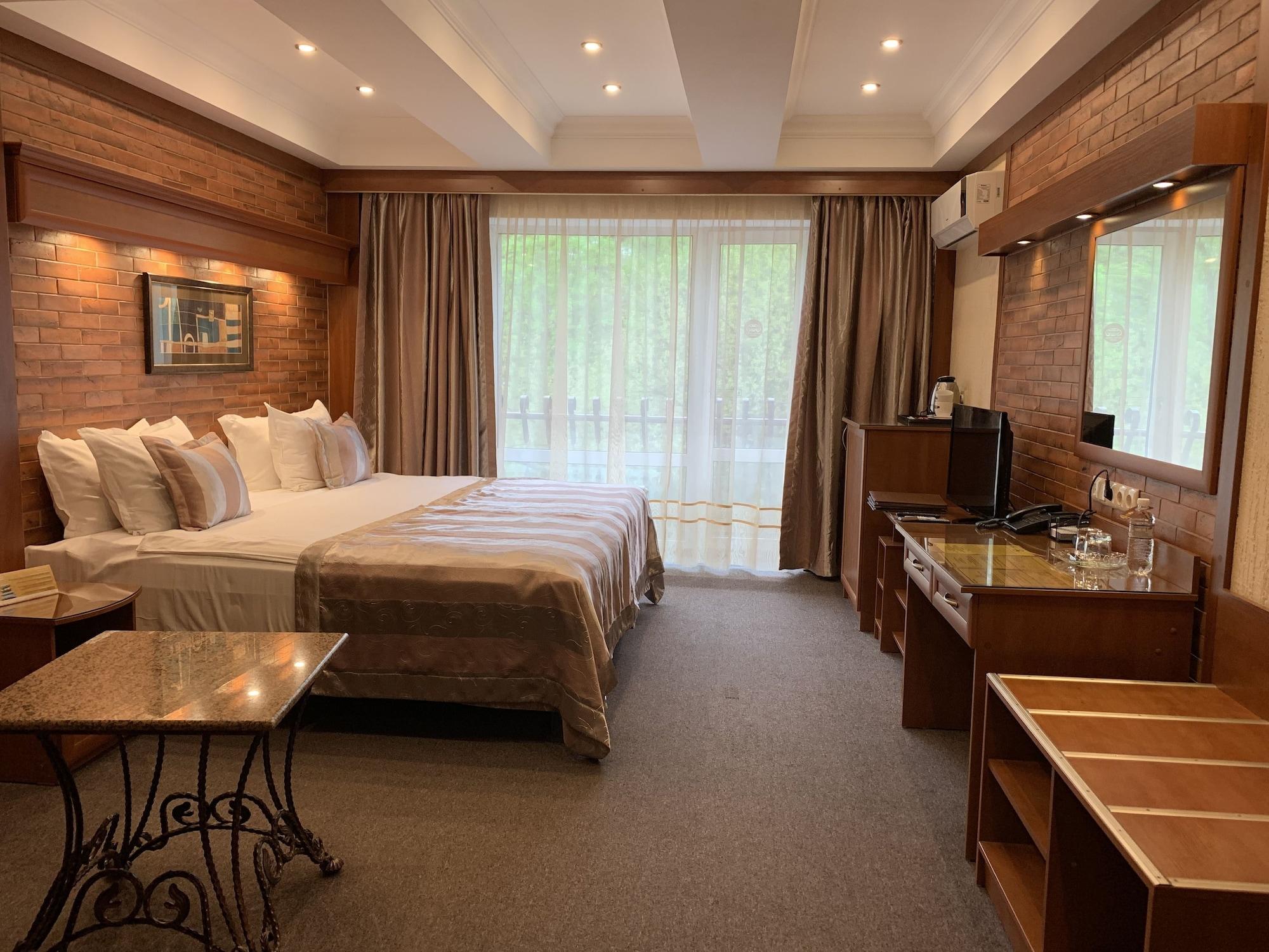Hotel Uyut Almaty Bagian luar foto