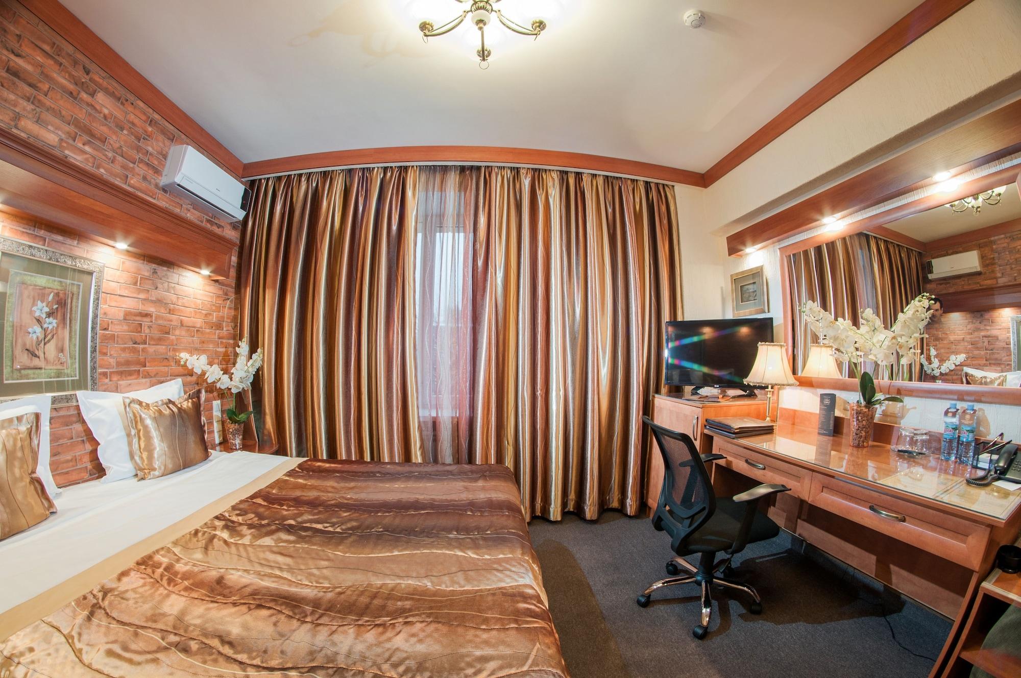 Hotel Uyut Almaty Bagian luar foto