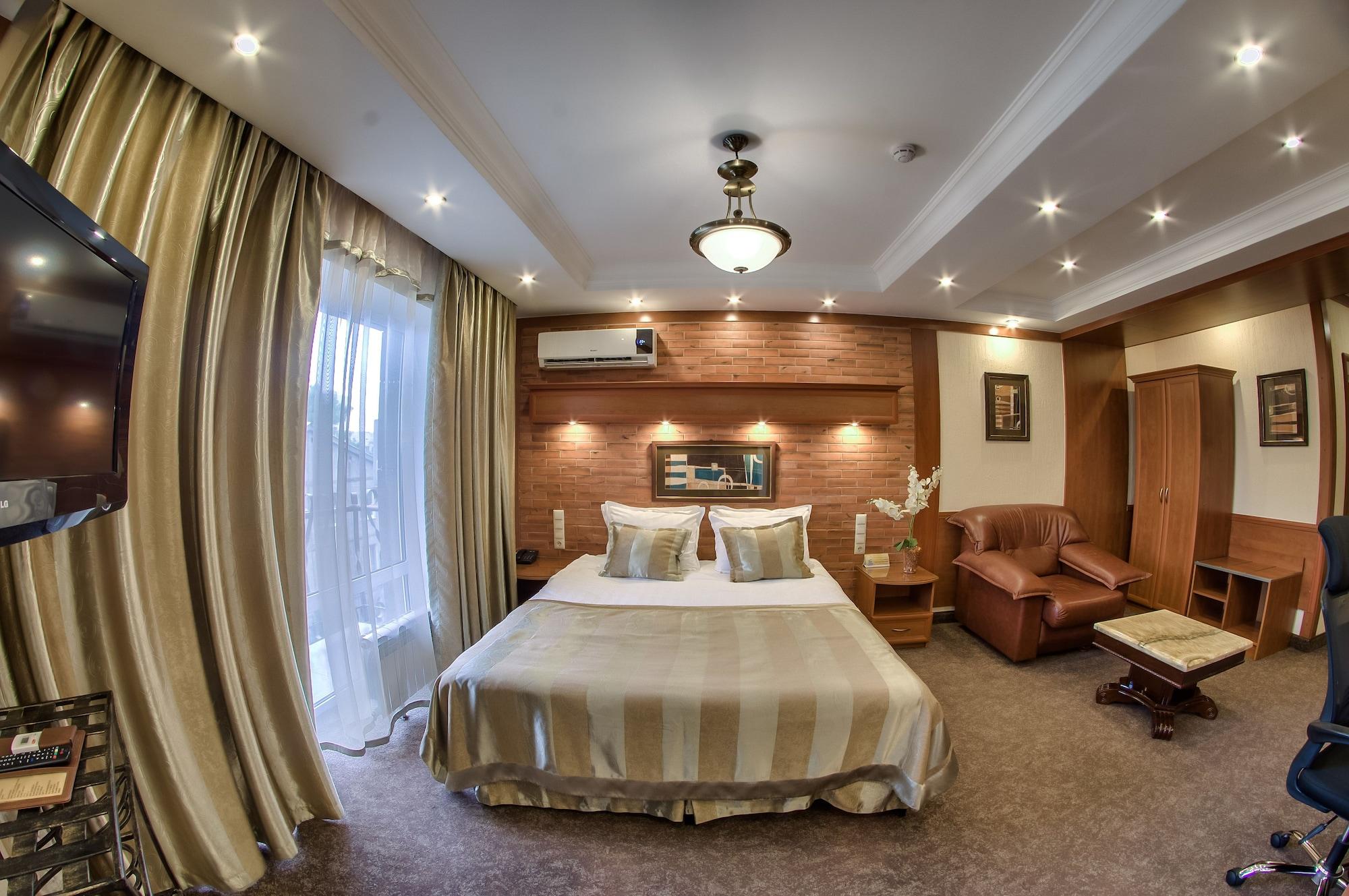 Hotel Uyut Almaty Bagian luar foto