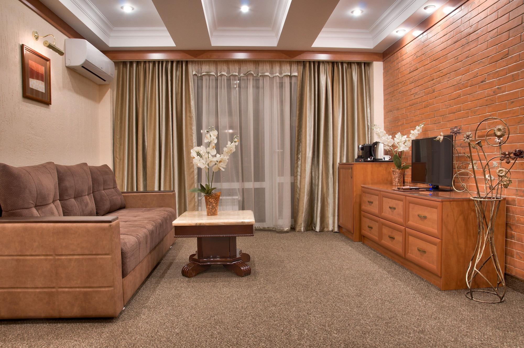 Hotel Uyut Almaty Bagian luar foto