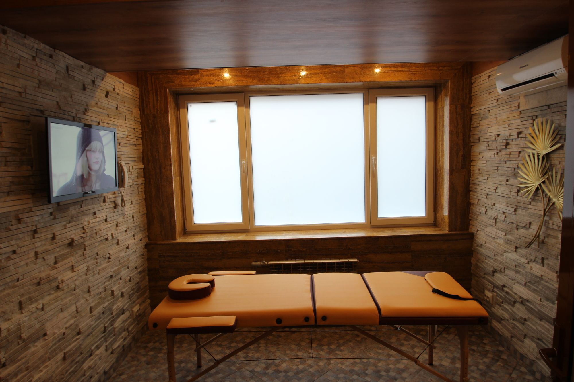 Hotel Uyut Almaty Bagian luar foto